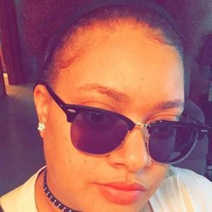 Meet your Posher, Lela